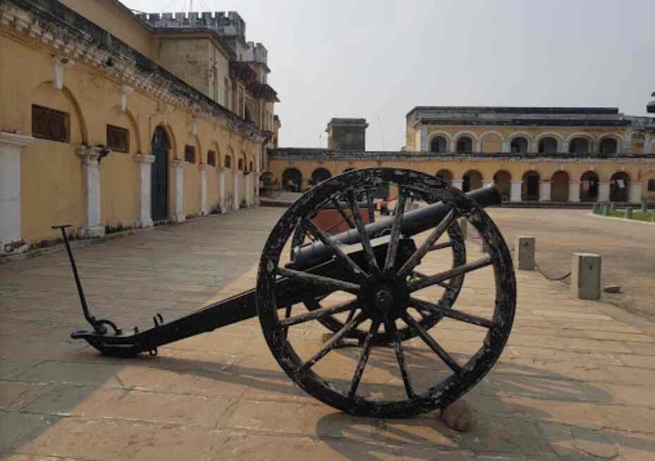 ramnagar-fort-museum-ram-nagar-varanasi-museums-50mkebm8ax